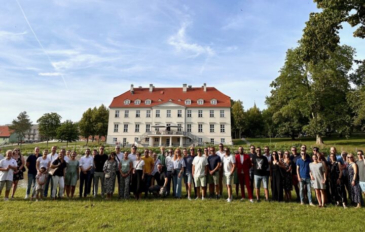 Sommerfest auf dem Weingut Schloss Rattey » Wirtschaftsjunioren Neubrandenburg